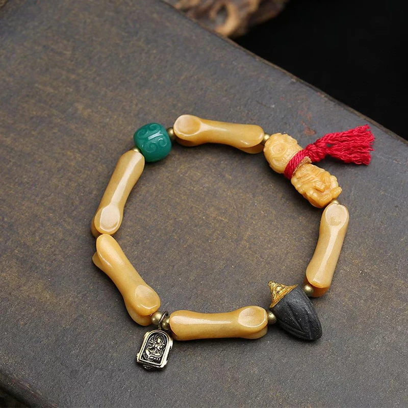 Natural color , single-loop , vintage bone accessory bracelet
Natural color , single-loop , vintage bone accessory bracelet