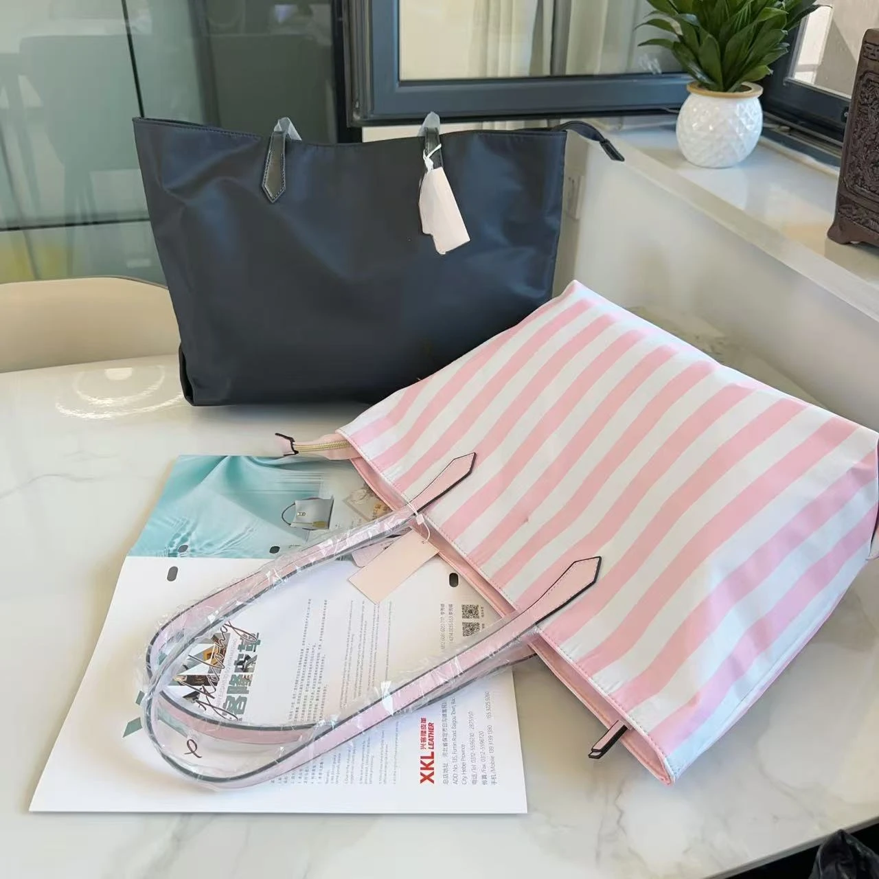 TOTE Bag New Fashion Women's Handbag Ladies Shoulder Bags Casual Large Capacity Beach Handbag Shopping Bag
TOTE Bag New Fashion Women's Handbag Ladies Shoulder Bags Casual Large Capacity Beach Handbag Shopping Bag