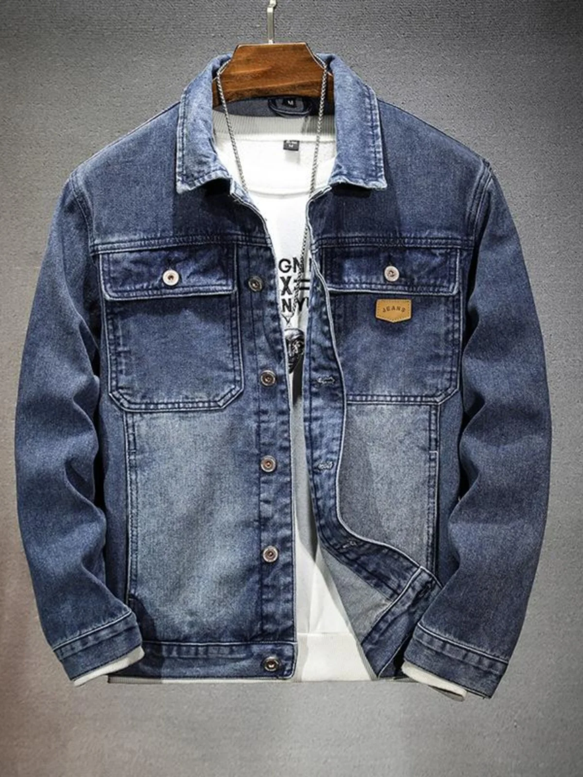 High-End Retro Men's Denim Jacket Casual Loose Fit Turn-down Collar Multi-Pocket Outerwear for Spring Autumn Casual Wear
High-End Retro Men's Denim Jacket Casual Loose Fit Turn-down Collar Multi-Pocket Outerwear for Spring Autumn Casual Wear