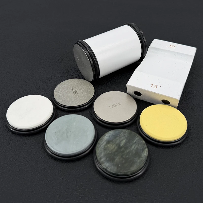 Новый Двухугольный 15/20 ° Точилка для ножей с фиксированным углом, бытовая белая роликовая точилка для ножей, точильный камень с аксессуарами для заточки
Новый Двухугольный 15/20 ° Точилка для ножей с фиксированным углом, бытовая белая роликовая точилка для ножей, точильный камень с аксессуарами для заточки