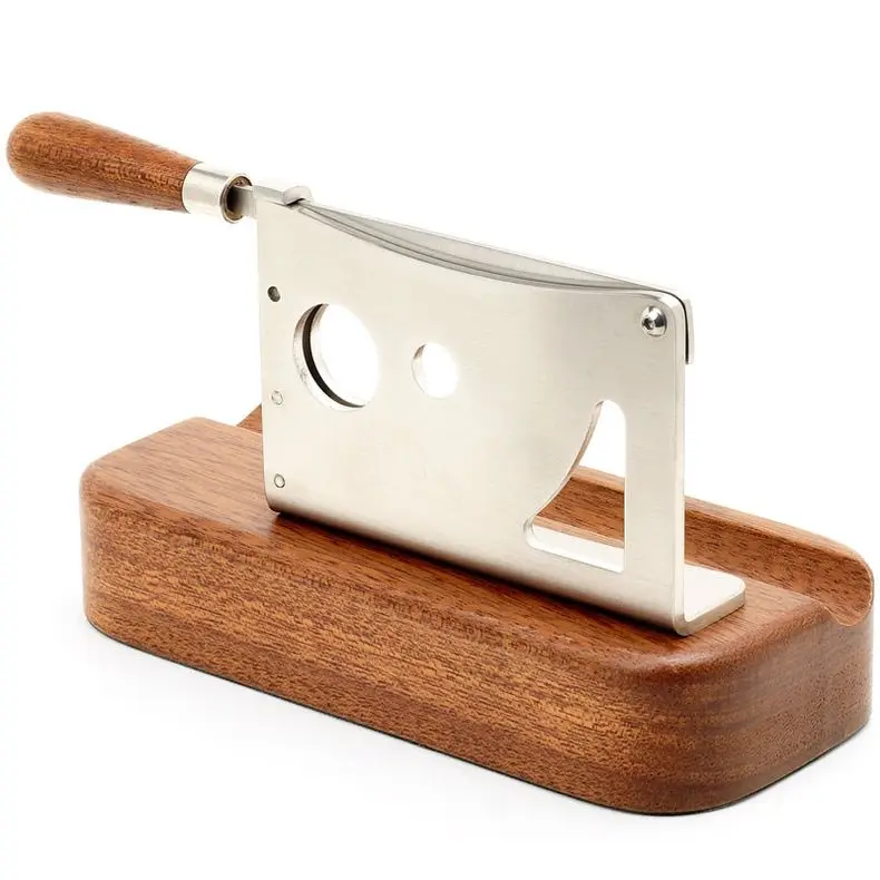 Desktop cigar brake cigar cutter C442 with safety buckle
Desktop cigar brake cigar cutter C442 with safety buckle