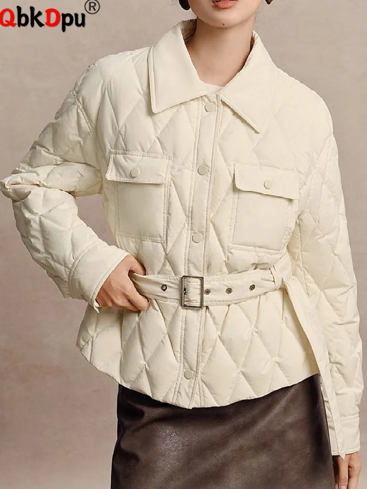 Корейский дизайн, утепленная верхняя одежда, женские повседневные хлопковые куртки с лацканами и поясом, зимние теплые однобортные Chaquetas, новинка
Корейский дизайн, утепленная верхняя одежда, женские повседневные хлопковые куртки с лацканами и поясом, зимние теплые однобортные Chaquetas, новинка