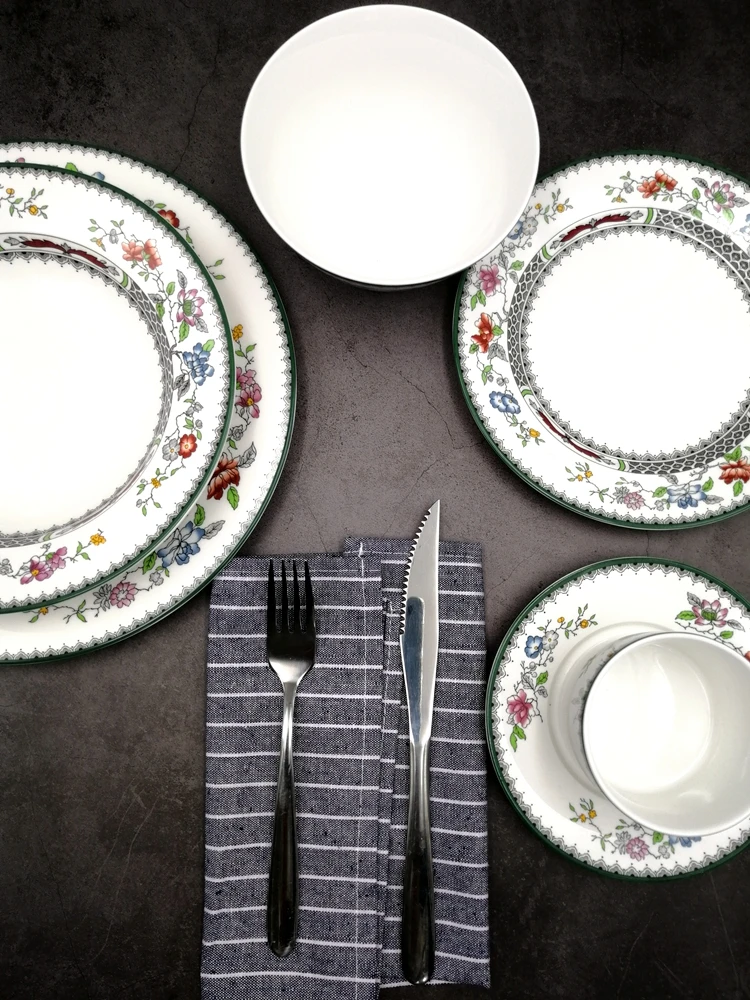British Ceramic Tableware Set European Palace Retro Style Salad Bowl Coffee Cup Plate Steak Plate
British Ceramic Tableware Set European Palace Retro Style Salad Bowl Coffee Cup Plate Steak Plate