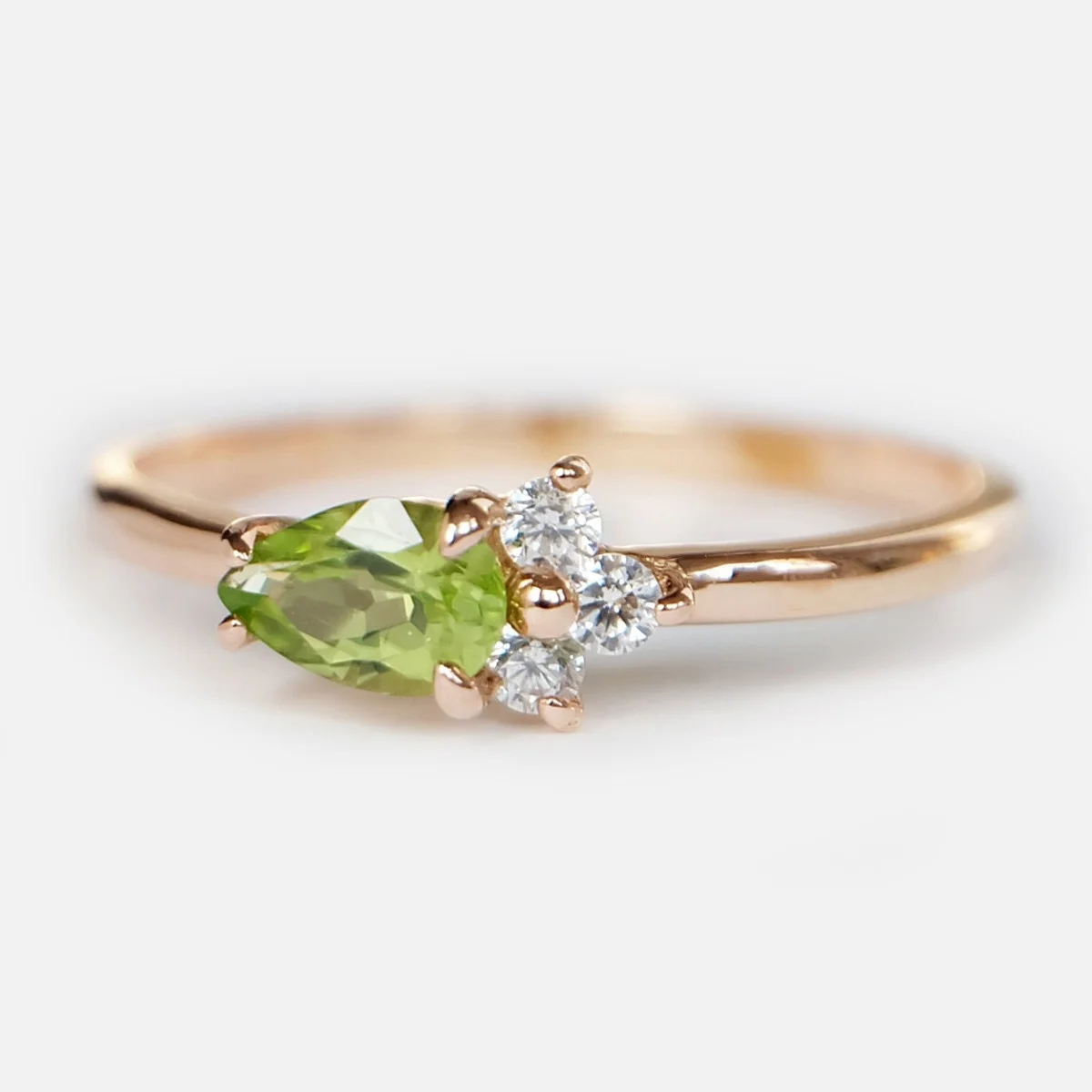 1 fashionable women's engagement ring, luxurious sparkling cubic zirconia decoration ring, engagement wedding party, jewelry anniversary, Valentine's Day, birthday, Christmas gift
1 fashionable women's engagement ring, luxurious sparkling cubic zirconia decoration ring, engagement wedding party, jewelry anniversary, Valentine's Day, birthday, Christmas gift