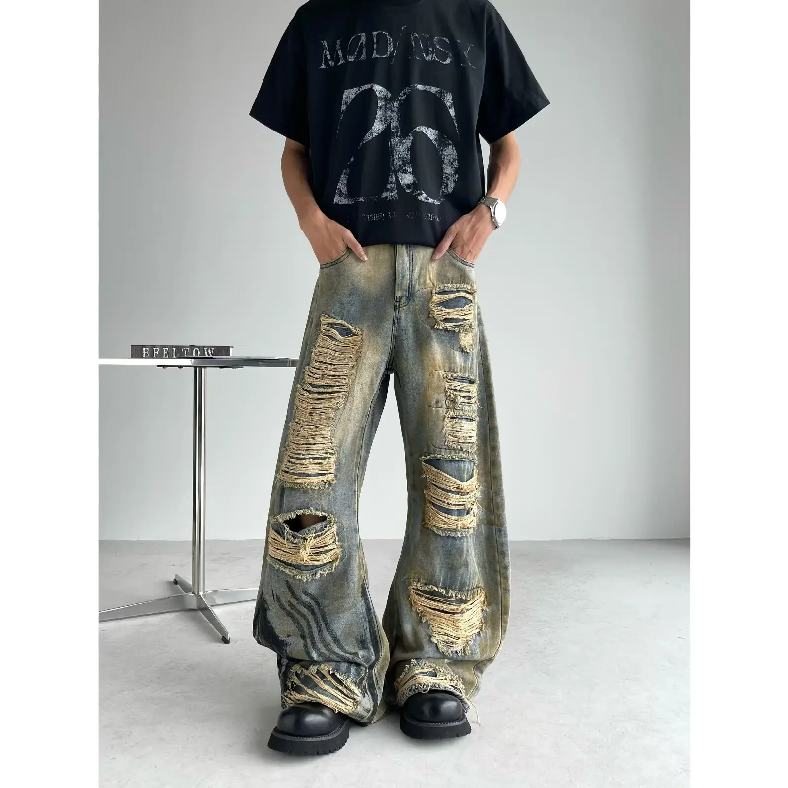 2026 American Retro Y2K Style Distressed Blue Baggy Ripped Jeans Pants For Men Clothing Straight New Rock Loose Denim Trousers
2026 American Retro Y2K Style Distressed Blue Baggy Ripped Jeans Pants For Men Clothing Straight New Rock Loose Denim Trousers