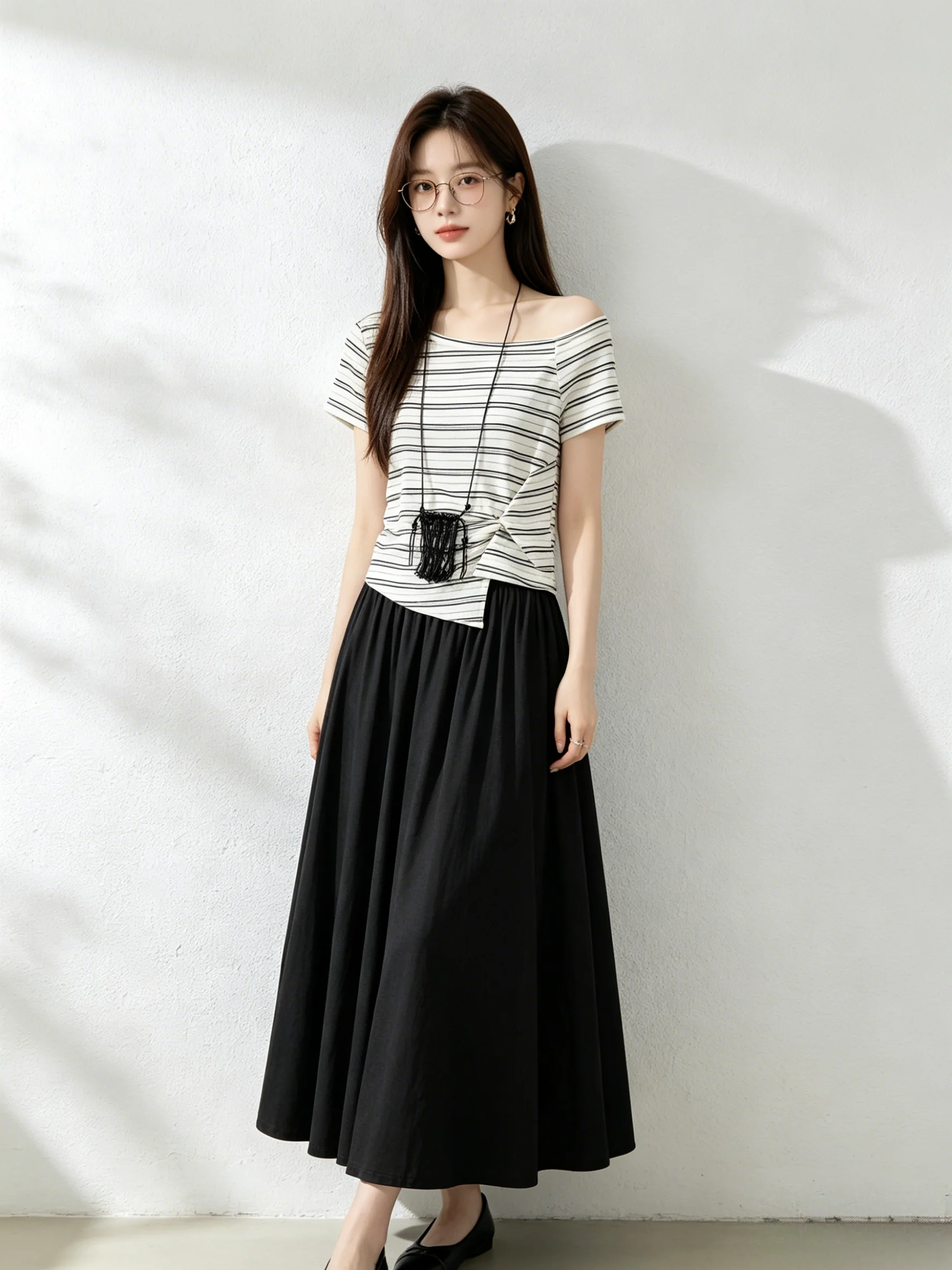 Summer Korean Style Skin-friendly Short Sleeve T-shirt High Waist Draped Slimming Skirt Set Breathable Lightweight Casual Fas...
Summer Korean Style Skin-friendly Short Sleeve T-shirt High Waist Draped Slimming Skirt Set Breathable Lightweight Casual Fas...