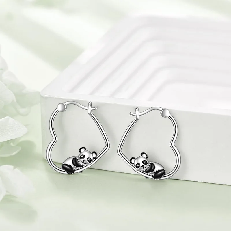 Cute animal panda earrings, cartoon fashion simple ear buckle, back to school season Halloween Christmas jewelry gift
Cute animal panda earrings, cartoon fashion simple ear buckle, back to school season Halloween Christmas jewelry gift