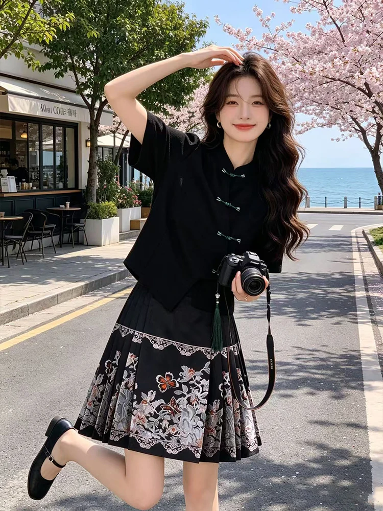 New Chinese Style Printed Hanfu Skirt Black Color Block Button Design Half Body Two Piece Set Traditional Ethnic Fashion Dail...
New Chinese Style Printed Hanfu Skirt Black Color Block Button Design Half Body Two Piece Set Traditional Ethnic Fashion Dail...