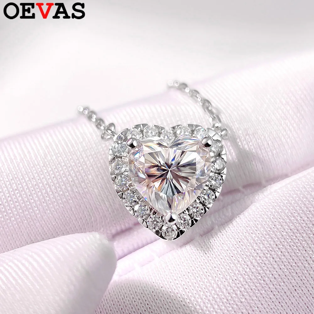 OEVAS 1-4CT Heart Full Moissanite Pendant Necklace For Women S925 Sterling Silver Plated 18K Gold Wedding Party Fine Jewelry
OEVAS 1-4CT Heart Full Moissanite Pendant Necklace For Women S925 Sterling Silver Plated 18K Gold Wedding Party Fine Jewelry