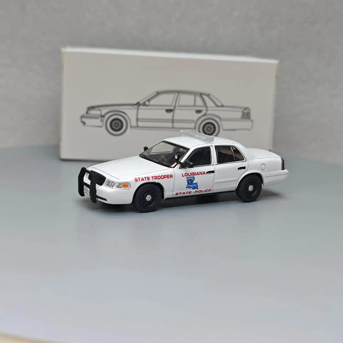 596 1:64 Crown Victoria Louisiana Police 97 Diecast Alloy Car Model Collectible Gift
596 1:64 Crown Victoria Louisiana Police 97 Diecast Alloy Car Model Collectible Gift