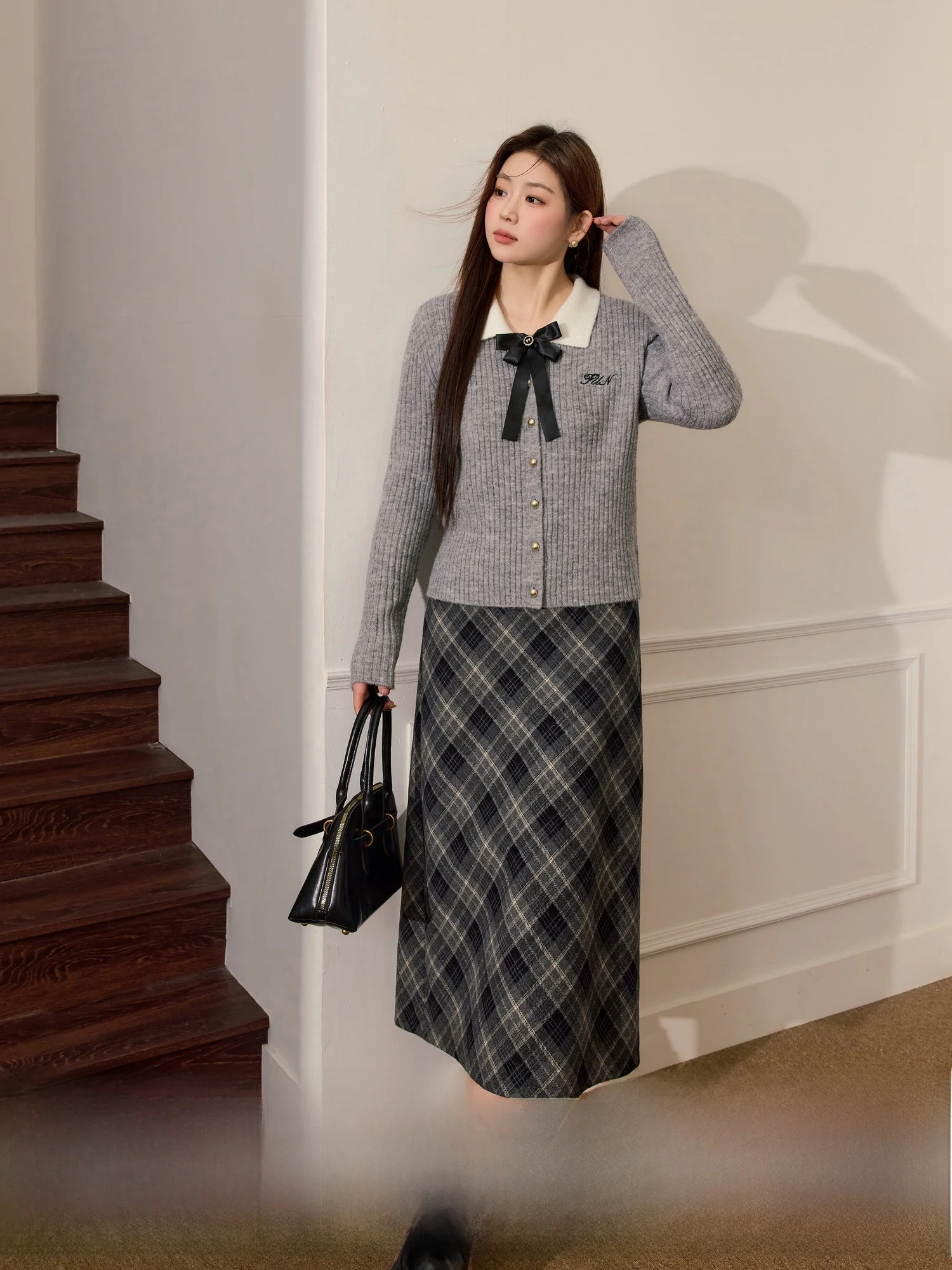 Blue Language Large Size Knitted Sweater Plaid A-Line Skirt Two-Piece Set Winter New Sle Slimming Small Fraance Sle
Blue Language Large Size Knitted Sweater Plaid A-Line Skirt Two-Piece Set Winter New Sle Slimming Small Fraance Sle