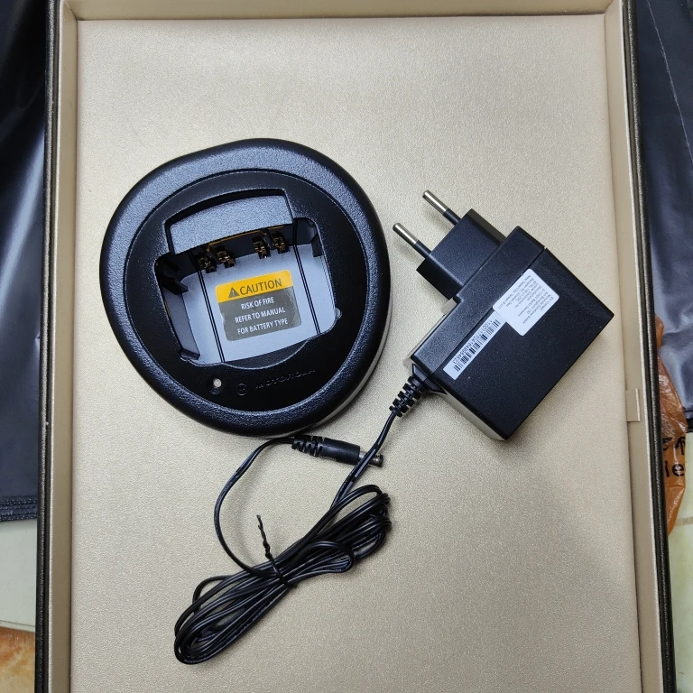 Подходит для зарядного устройства для портативной рации MOTOROLA GP328 GP338 PTX760
Подходит для зарядного устройства для портативной рации MOTOROLA GP328 GP338 PTX760