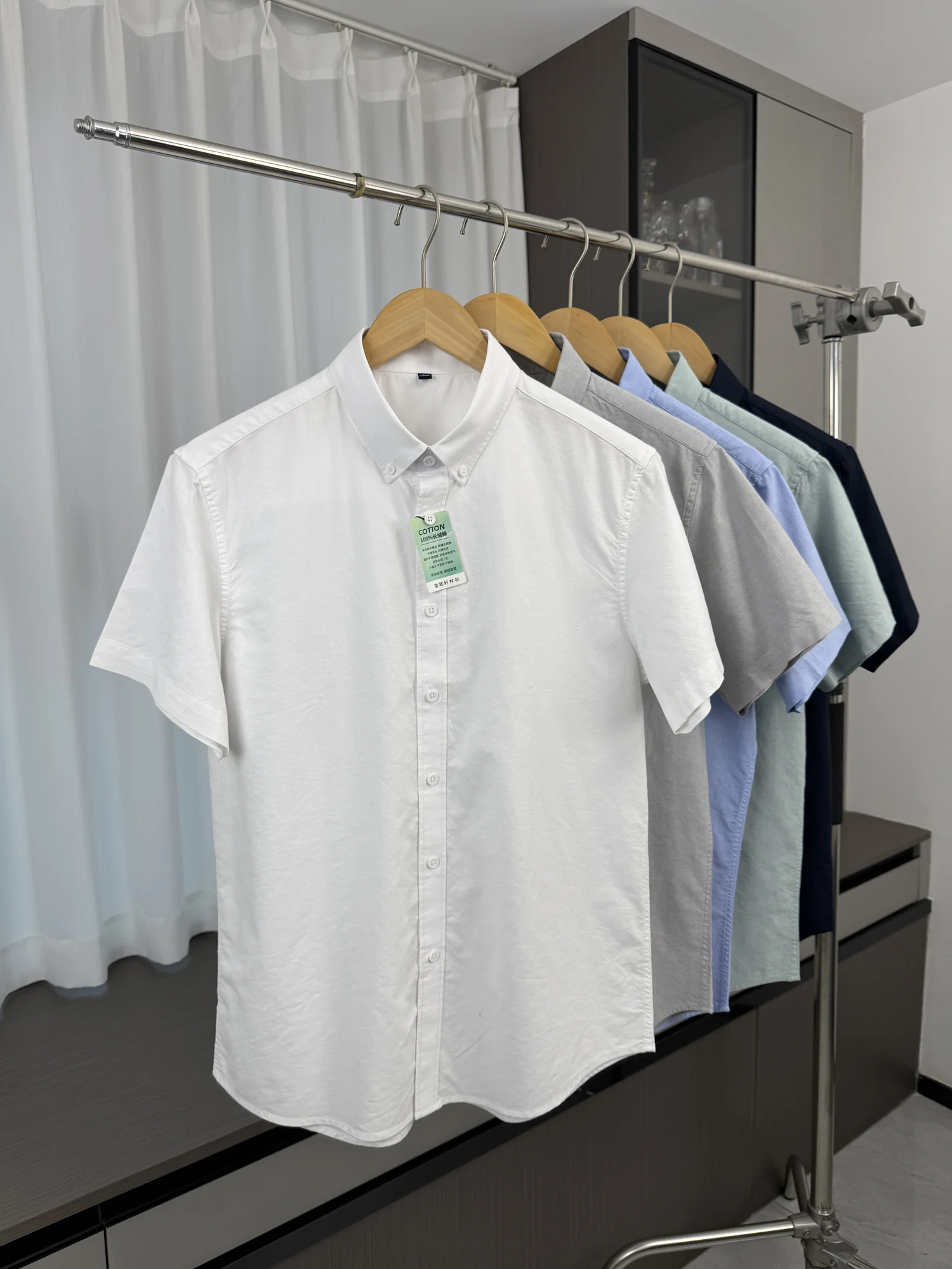 High Quality 100% Long Staple Cotton Oxford Cloth Summer Men's Elastic Casual Short Sleeve Shirt Versatile Loose Fit Button up
High Quality 100% Long Staple Cotton Oxford Cloth Summer Men's Elastic Casual Short Sleeve Shirt Versatile Loose Fit Button up