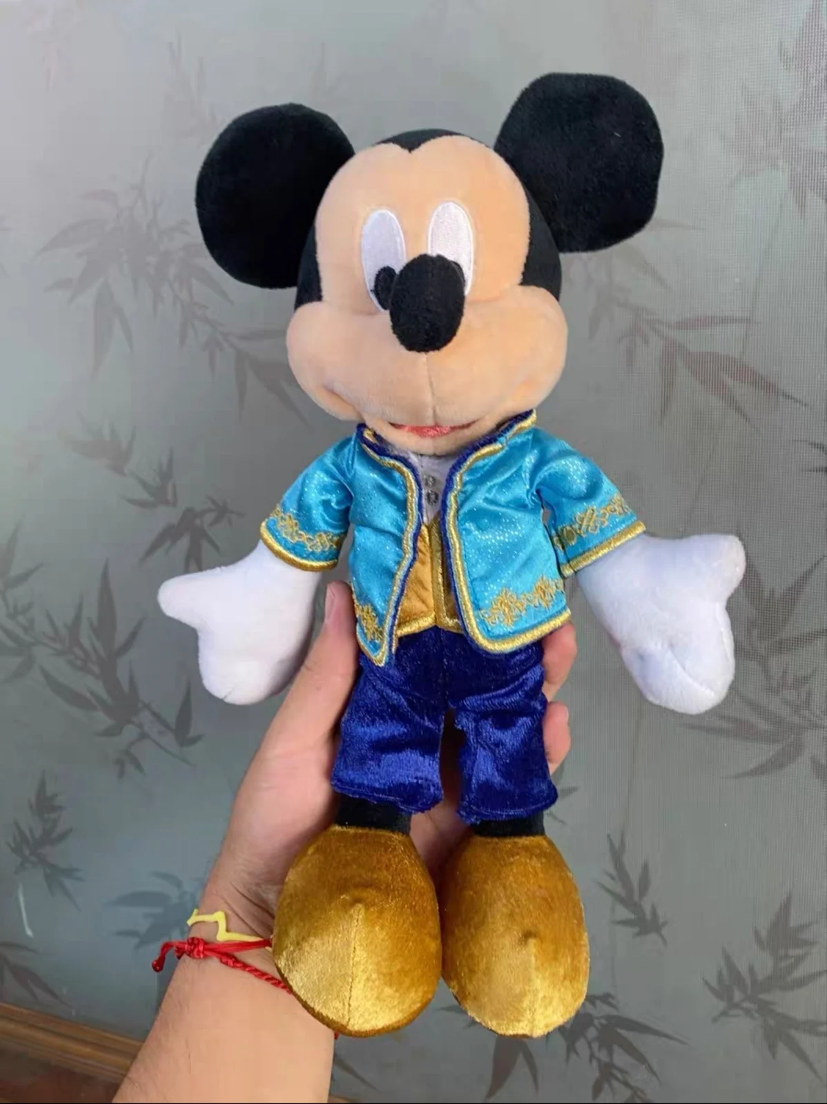 Limited edition Mickey blue Chinese-style suit plush toy for children gift for collection from Shanghai Disneyland Park opening
Limited edition Mickey blue Chinese-style suit plush toy for children gift for collection from Shanghai Disneyland Park opening