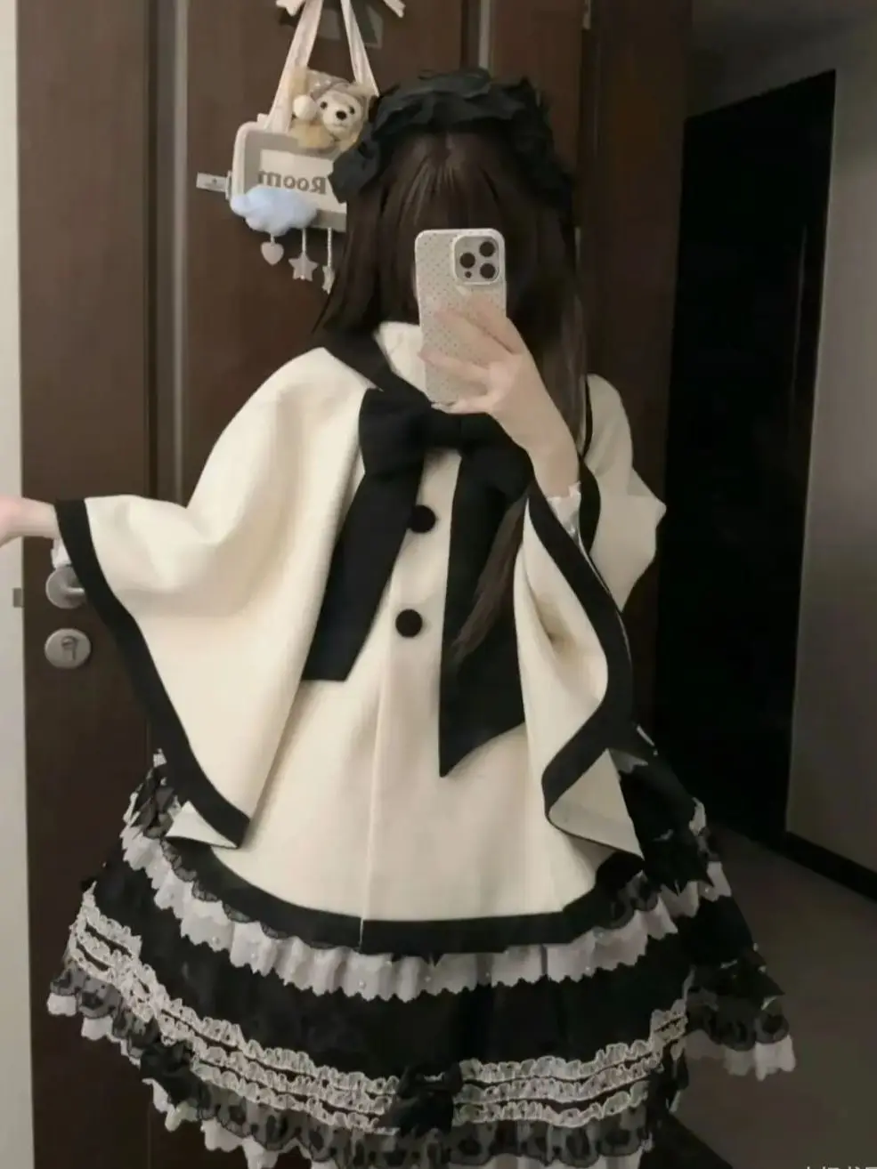 Japan Cute Lolita Versatile Cloak Halloween Wear Woolen Coat Shawl LoIita Cute And Sweet Autumn And Winter
Japan Cute Lolita Versatile Cloak Halloween Wear Woolen Coat Shawl LoIita Cute And Sweet Autumn And Winter