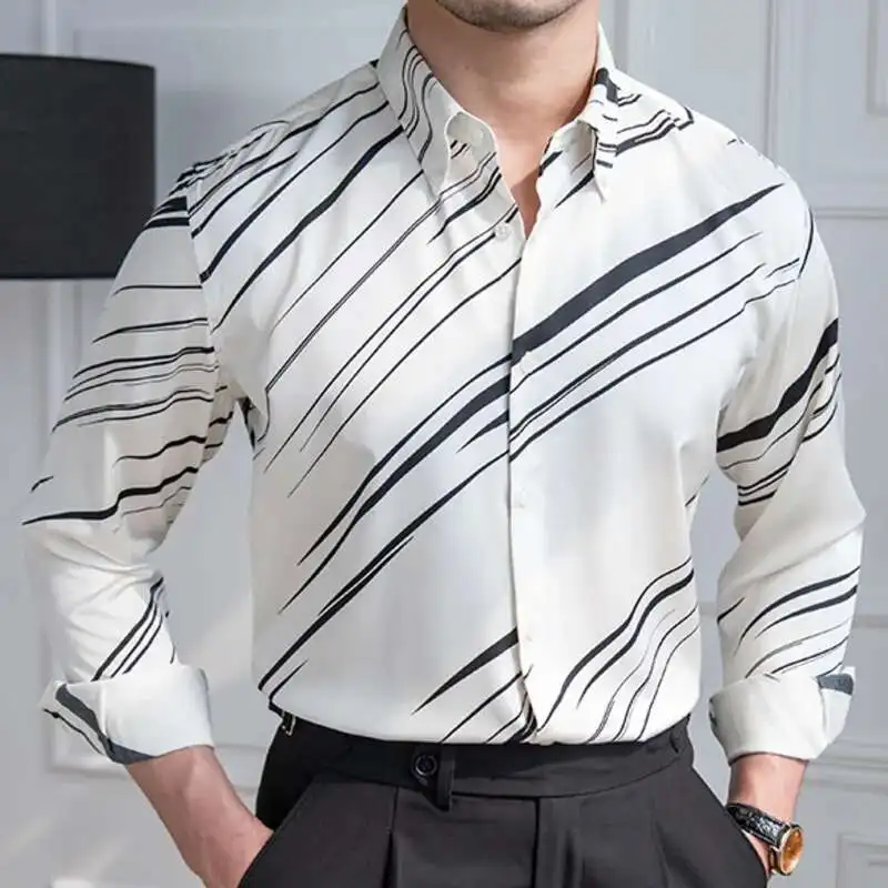 Spring British Style Top Quality Streetwear Mens Black White Contrast Stripes Shirt Men Slim Dress Shirt Social Camisa Masculina
Spring British Style Top Quality Streetwear Mens Black White Contrast Stripes Shirt Men Slim Dress Shirt Social Camisa Masculina
