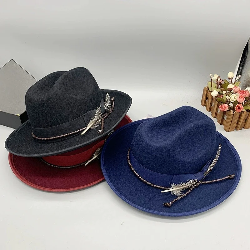 Vintage-style Wide-brimmed Jazz Cap with British-style Feather Trim – A Fashionable, Versatile Hat
Vintage-style Wide-brimmed Jazz Cap with British-style Feather Trim – A Fashionable, Versatile Hat