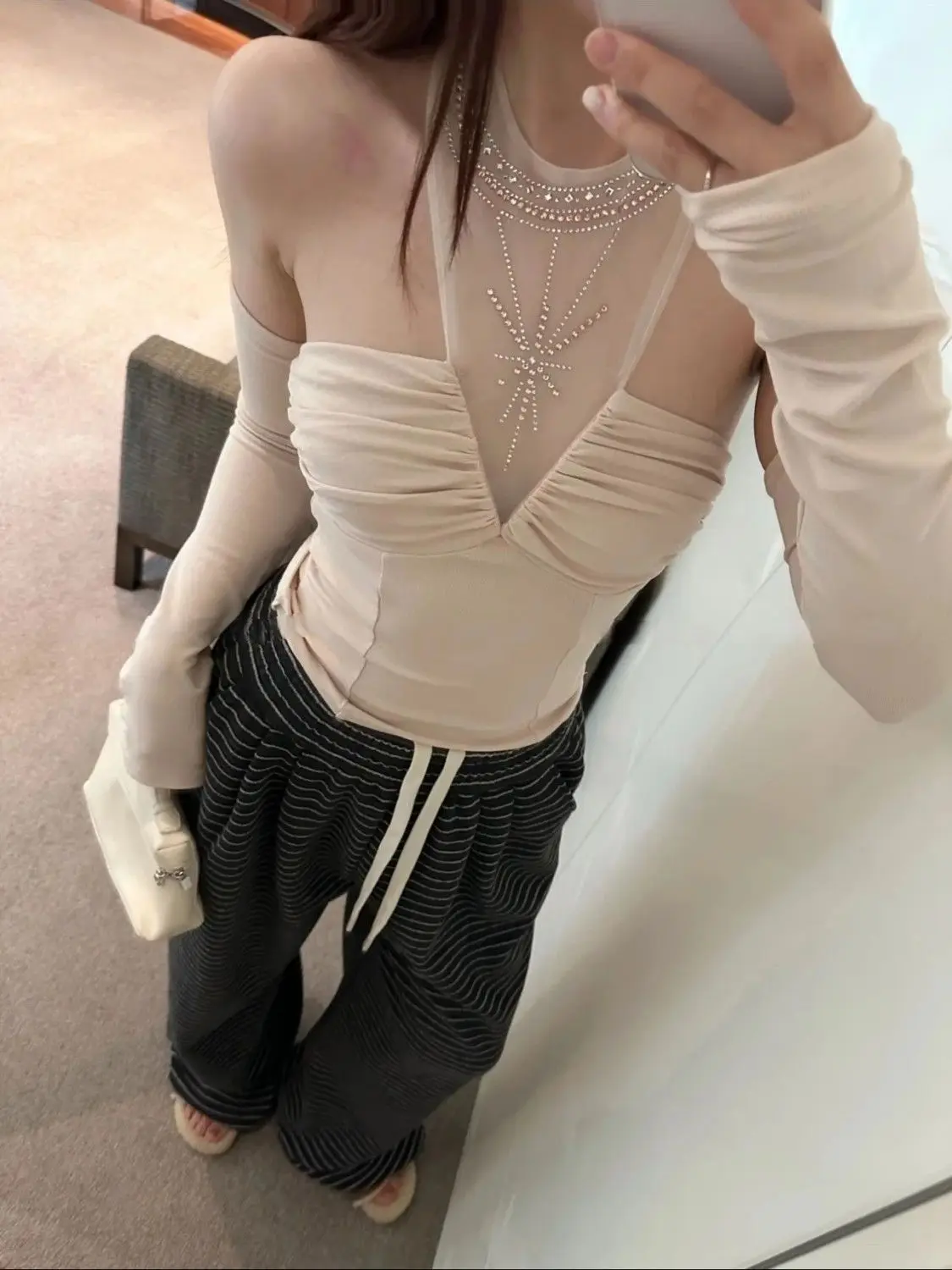 Y2k Elegant Patchwork Tops for Women New Sexy Halter T Shirts 2025 Ropa Mujer Korean Fashion Slim Fit Tops Design Chic 
Y2k Elegant Patchwork Tops for Women New Sexy Halter T Shirts 2025 Ropa Mujer Korean Fashion Slim Fit Tops Design Chic