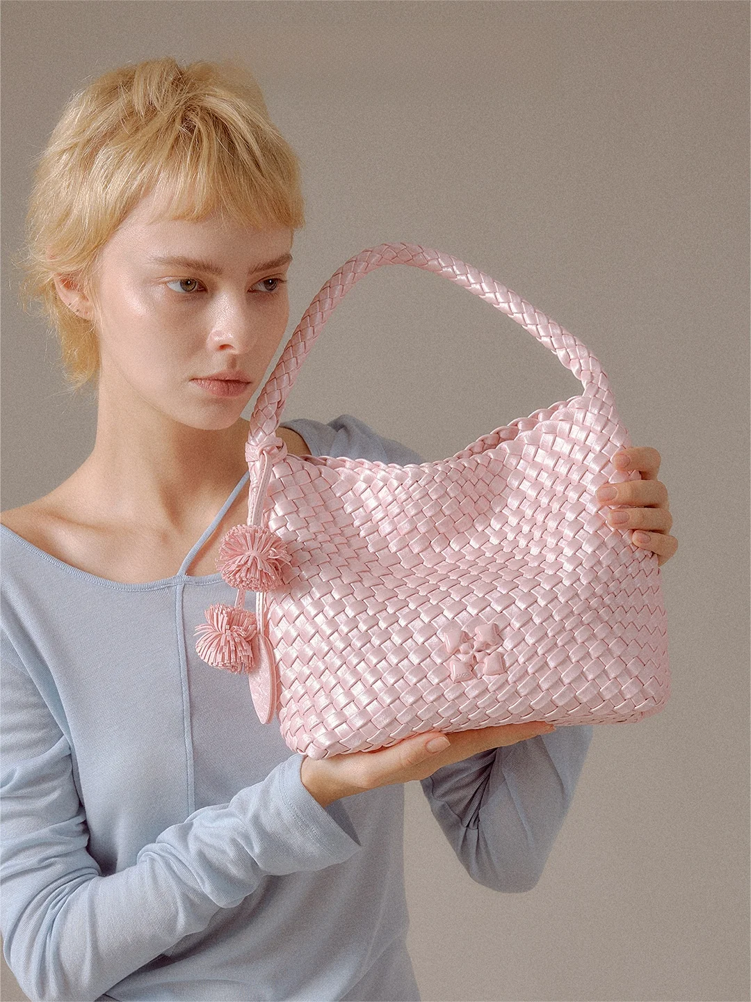 JACD Pink Bucket Bag Women's Large Capacity Luxury Handbag Shoulder Crossbody Bag Sweet Lady Style Polyester Magnetic ...
JACD Pink Bucket Bag Women's Large Capacity Luxury Handbag Shoulder Crossbody Bag Sweet Lady Style Polyester Magnetic ...