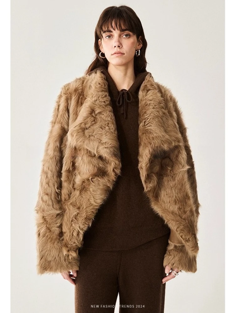 High-end Luxury Natural Lamb Fur Shearling Jackets for Women 2026 New Simple Loose Short Winter Genuine Leather Real Fur Coat
High-end Luxury Natural Lamb Fur Shearling Jackets for Women 2026 New Simple Loose Short Winter Genuine Leather Real Fur Coat
