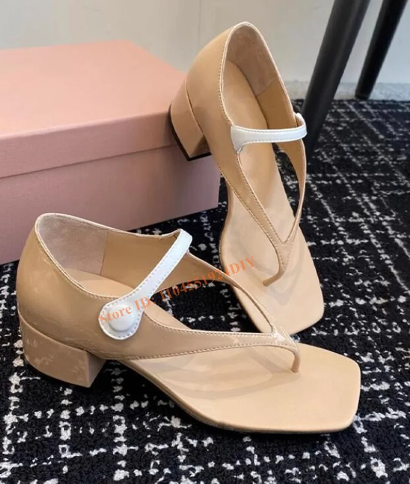 Mixed Color Clamping Comfortable Sandals Buckle Strap Women 4Cm Block Heeled Flip-Flop Cut Out Summer Party Shoes
Mixed Color Clamping Comfortable Sandals Buckle Strap Women 4Cm Block Heeled Flip-Flop Cut Out Summer Party Shoes