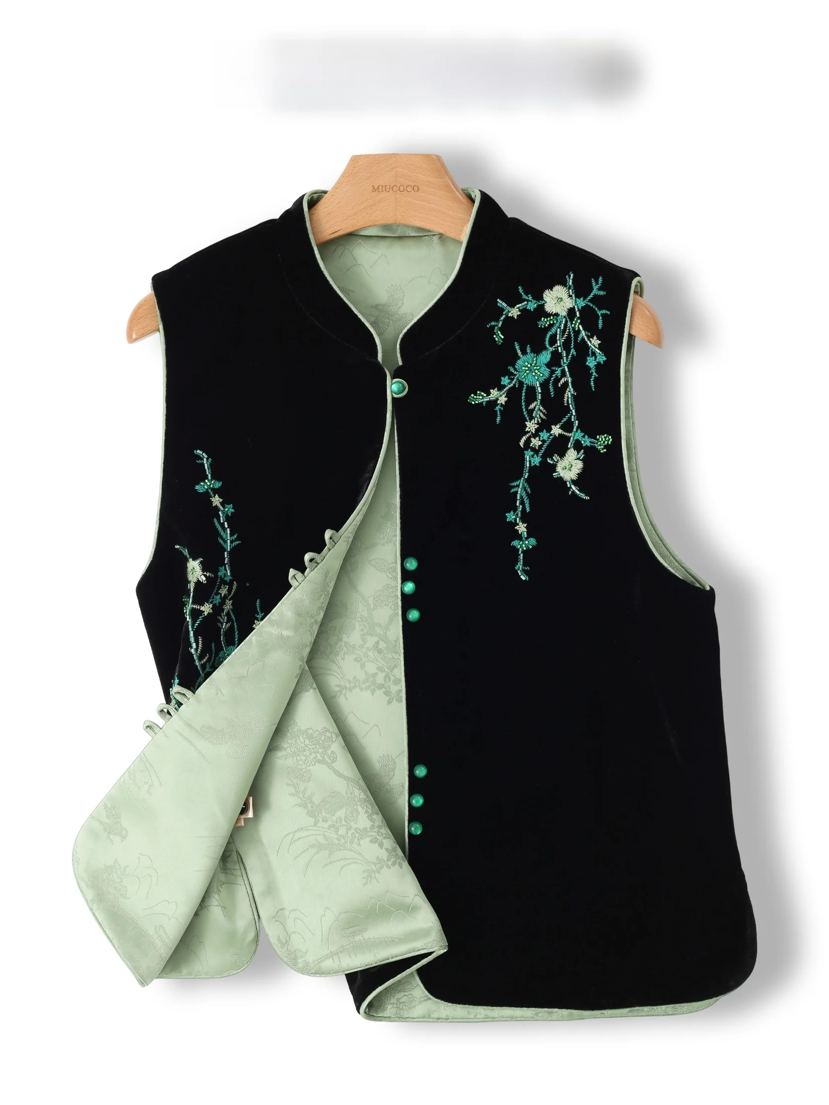 New Chinese Style Double-Sided Wear Velvet Jacket Women's Embroidered Heavy Work Top Trendy Velvet Vest Female Spring Season
New Chinese Style Double-Sided Wear Velvet Jacket Women's Embroidered Heavy Work Top Trendy Velvet Vest Female Spring Season