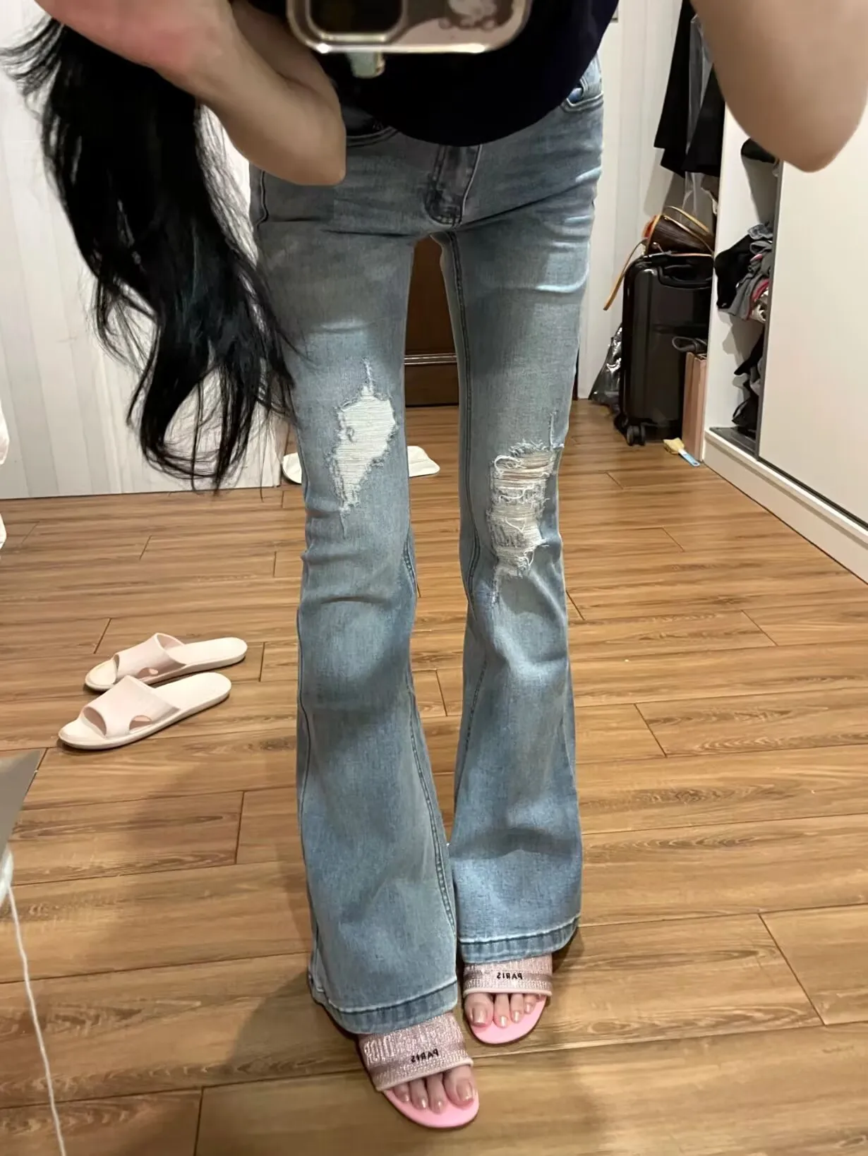 American Retro Hot Girl Hole Micro Flared Jeans Women's Slim Fit High Waist Summer New Sle Long Pants Casual Wide Leg Jeans
American Retro Hot Girl Hole Micro Flared Jeans Women's Slim Fit High Waist Summer New Sle Long Pants Casual Wide Leg Jeans