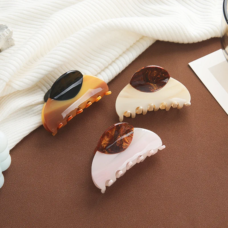 1Pc Elegant Vintage French Hair Clip Two-Tone with Wood Grain & Marbled Design Perfect for Casual Daily Dressing Cute Hair Clips
1Pc Elegant Vintage French Hair Clip Two-Tone with Wood Grain & Marbled Design Perfect for Casual Daily Dressing Cute Hair Clips