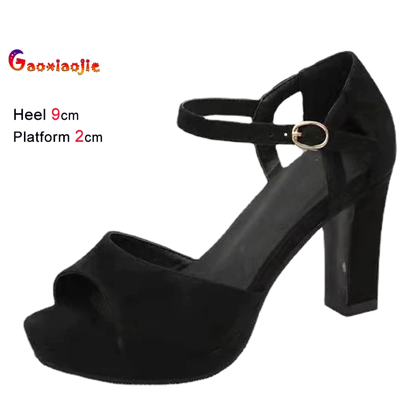 Новинка 2023 года, летняя универсальная удобная женская обувь, модные уличные босоножки на грубом каблуке, замшевые классические женские пикантные сандалии на высоком каблуке
Новинка 2023 года, летняя универсальная удобная женская обувь, модные уличные босоножки на грубом каблуке, замшевые классические женские пикантные сандалии на высоком каблуке
