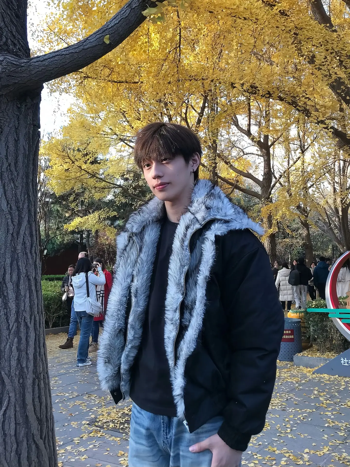 Мужская зимняя одежда Jaet с искусственным двухслойным меховым воротником из двух предметов, теплая хлопковая одежда American Sle Mountain Eagle Jaet
Мужская зимняя одежда Jaet с искусственным двухслойным меховым воротником из двух предметов, теплая хлопковая одежда American Sle Mountain Eagle Jaet