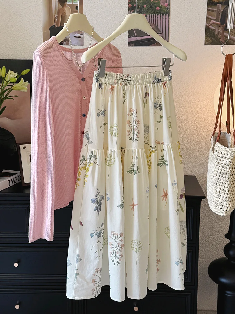 Sweet French Style Floral Print Skirt Summer Elastic Waist Pleated Mid-Length A-Line Casual Skirt 2025 Chic Female Skirt
Sweet French Style Floral Print Skirt Summer Elastic Waist Pleated Mid-Length A-Line Casual Skirt 2025 Chic Female Skirt