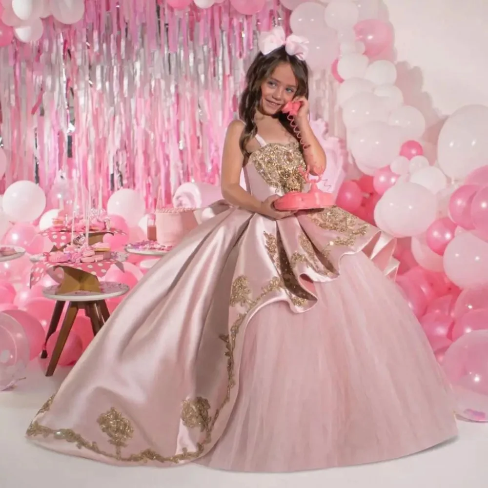 Pink Beaded Flower Girl Dress A-Line Spaghetti Strap Stain Floor Length Birthday Party Girl Exquisite Tulle Bridesmaid Ball Gown
Pink Beaded Flower Girl Dress A-Line Spaghetti Strap Stain Floor Length Birthday Party Girl Exquisite Tulle Bridesmaid Ball Gown