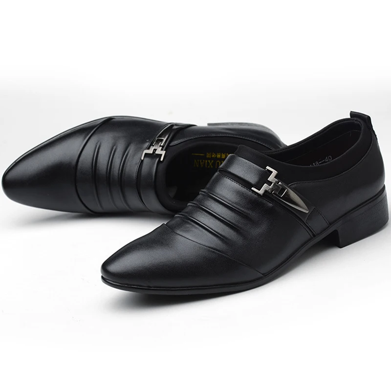 Plus Size Point Toe Business Casual Men Formal Wedding Classic Men Dress Shoes Slip on Black Leather Shoes for Men
Plus Size Point Toe Business Casual Men Formal Wedding Classic Men Dress Shoes Slip on Black Leather Shoes for Men