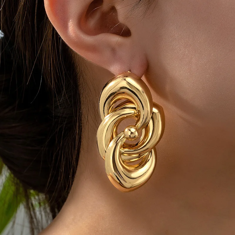 AETEEY Irregular Metal Ring Earrings for Women, Trendy Exaggerated High-End Luxury Ear Jewelry
AETEEY Irregular Metal Ring Earrings for Women, Trendy Exaggerated High-End Luxury Ear Jewelry