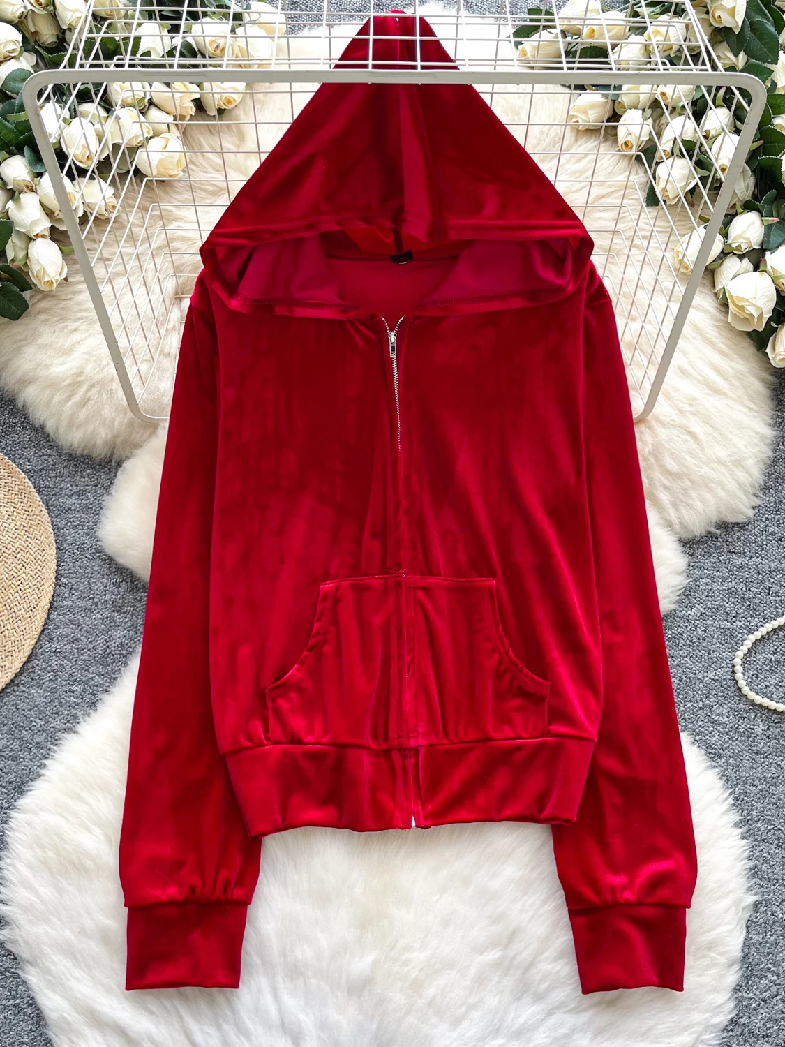 Красная толстовка с капюшоном и молнией в стиле ретро, женская свободная толстовка на раннюю весну, модная толстовка с длинными рукавами
Красная толстовка с капюшоном и молнией в стиле ретро, женская свободная толстовка на раннюю весну, модная толстовка с длинными рукавами