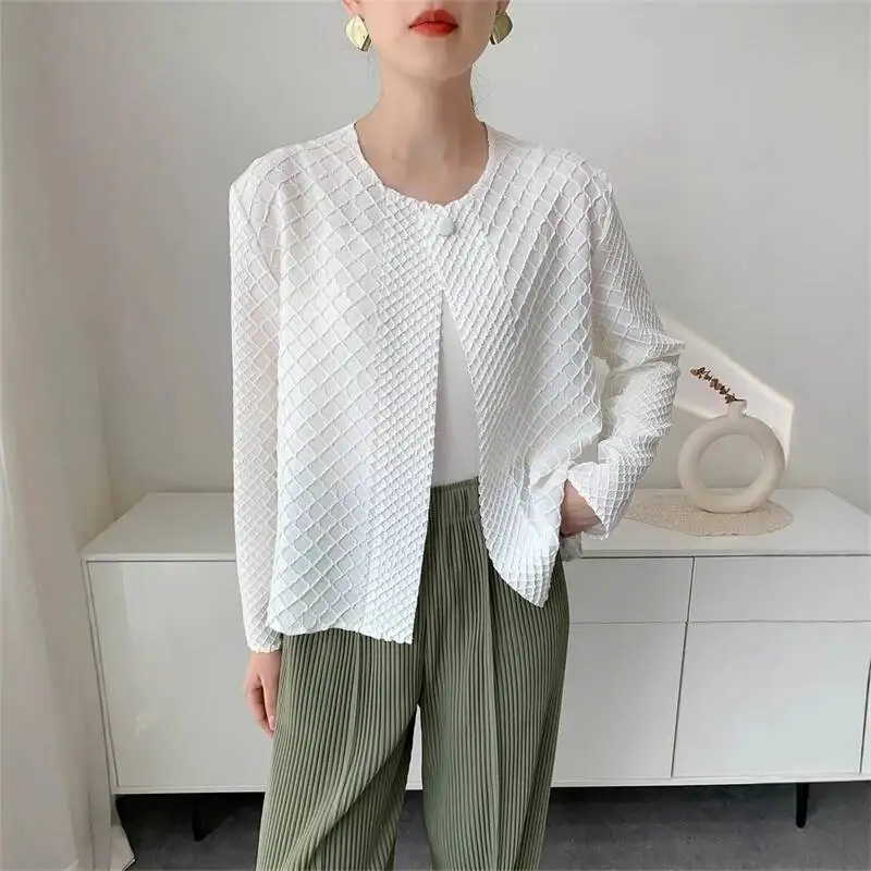 Pleated Embroidery Three-Dimensional Design Single Button Coat For Women High-End Autumn New O-neck Cardigan Top 2QHTR
Pleated Embroidery Three-Dimensional Design Single Button Coat For Women High-End Autumn New O-neck Cardigan Top 2QHTR
