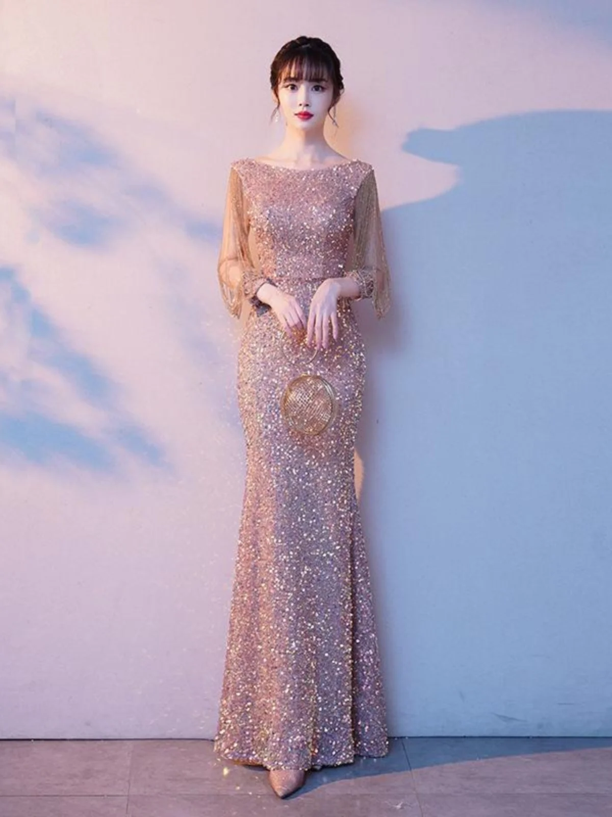 Вечернее платье с шлейфом для женщин, длинное, блестящее, для торжественных мероприятий, корейский стиль, со средней талией, в пол, из полиэфирного волокна
Вечернее платье с шлейфом для женщин, длинное, блестящее, для торжественных мероприятий, корейский стиль, со средней талией, в пол, из полиэфирного волокна