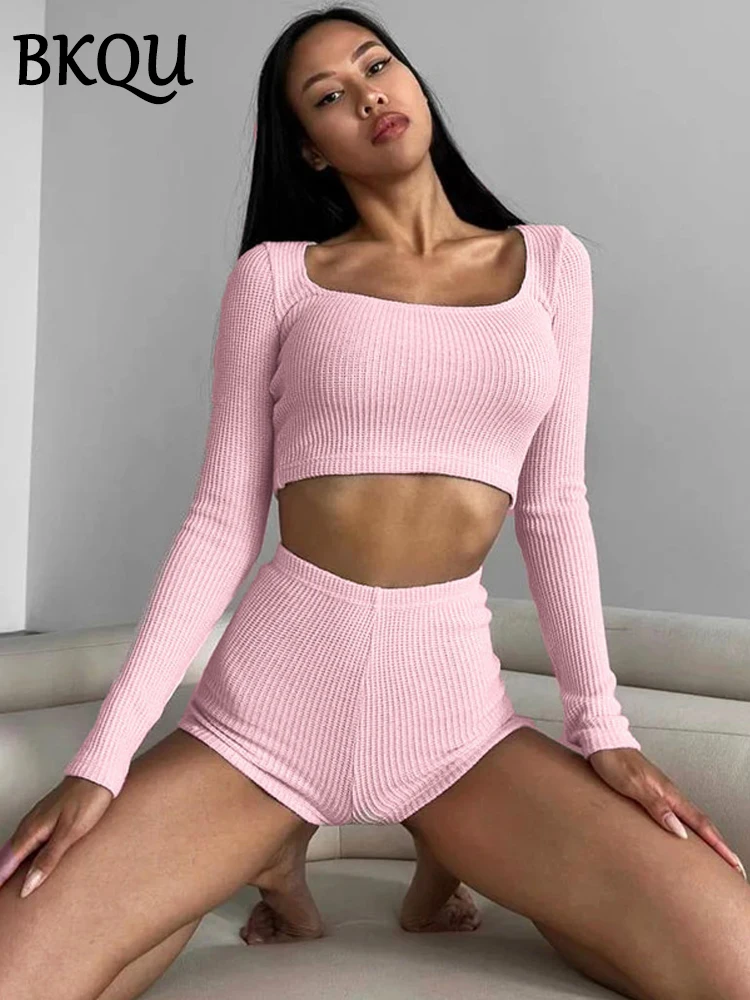BKQU Casual Workout Two Piece Outfits Women Autumn Square Collar T-shirt and High Waist Shorts Matching Sets Street Yoga Sets ZA
BKQU Casual Workout Two Piece Outfits Women Autumn Square Collar T-shirt and High Waist Shorts Matching Sets Street Yoga Sets ZA
