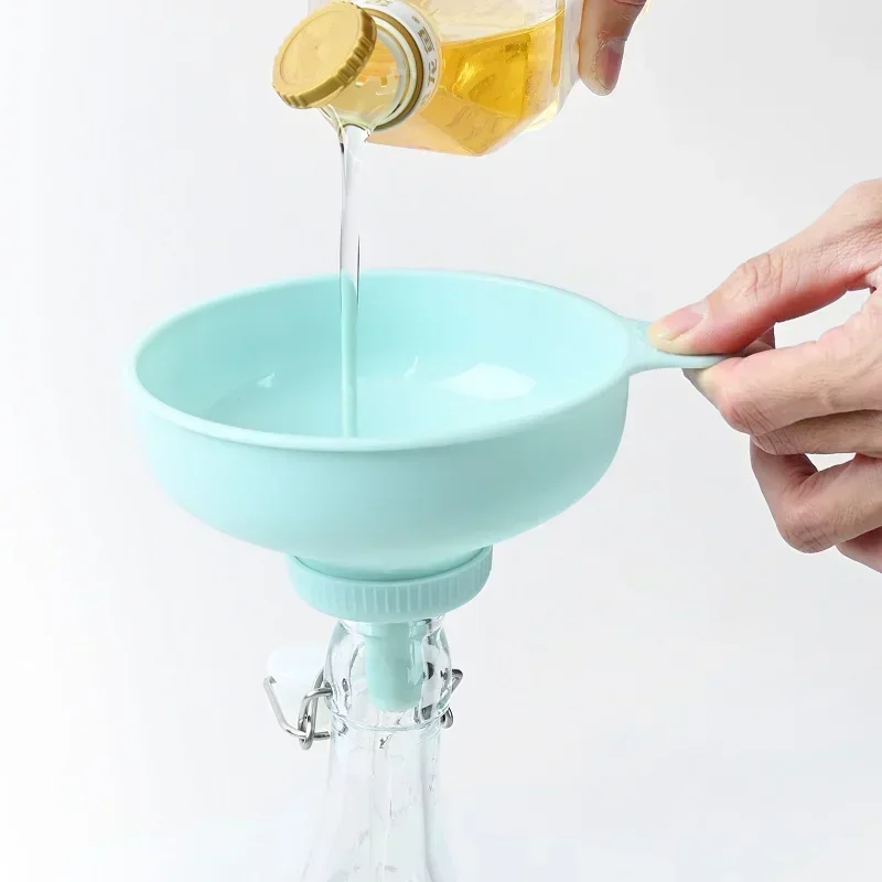 1pc Multi Functional Plastic Large Diameter Funnel for Juice Filtration Salad Sauce Bean Split Charging Household Kitchen Tools
1pc Multi Functional Plastic Large Diameter Funnel for Juice Filtration Salad Sauce Bean Split Charging Household Kitchen Tools