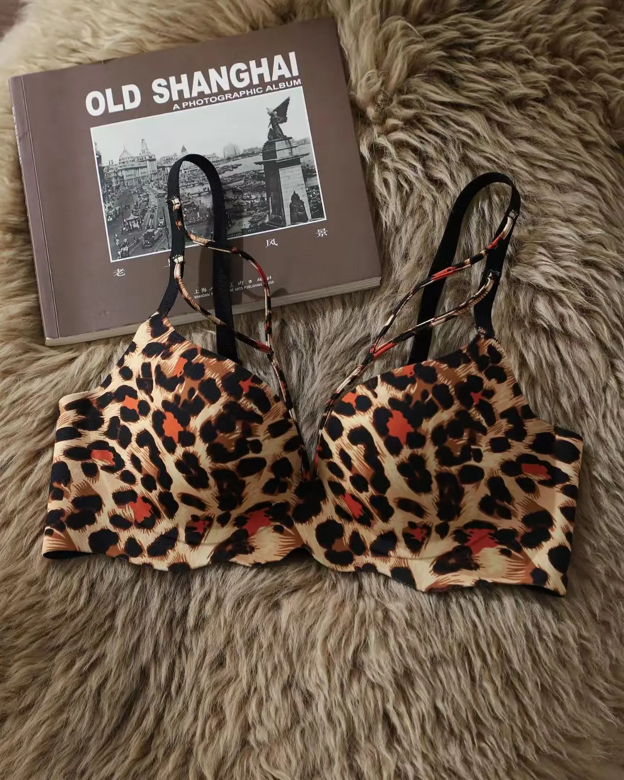 Women Sexy Bras Push Up Lingerie Seamless Bra Girls Underwear Fashion Bralette Wireless Brassiere Female Intimates
Women Sexy Bras Push Up Lingerie Seamless Bra Girls Underwear Fashion Bralette Wireless Brassiere Female Intimates