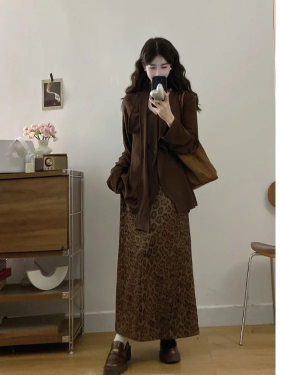 plus Size Women's High Waist V-Ne Sa Draped Fi Tail Skirt Faionable Autumn Winter Long Sve Midi Dr Korean Sle
plus Size Women's High Waist V-Ne Sa Draped Fi Tail Skirt Faionable Autumn Winter Long Sve Midi Dr Korean Sle