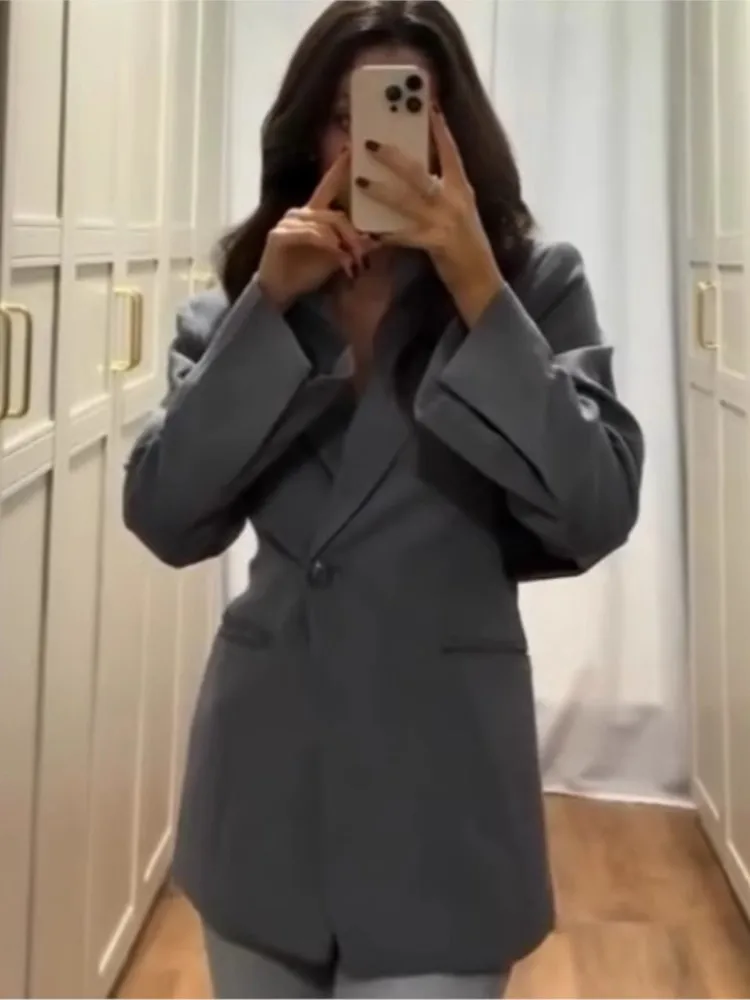Elegant Slim Solid Color Women's Blazer Lapel One Button Shoulder Pads Long Sleeve Jacket Coat Spring Office Lady Commuting
Elegant Slim Solid Color Women's Blazer Lapel One Button Shoulder Pads Long Sleeve Jacket Coat Spring Office Lady Commuting