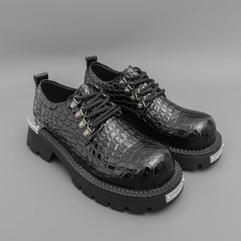 Retro Casual Men's Commuter Thick Bottom Large Head Shoes Black Heightening Derby Shoes Leather Shoes Carved Wing Pattern
Retro Casual Men's Commuter Thick Bottom Large Head Shoes Black Heightening Derby Shoes Leather Shoes Carved Wing Pattern