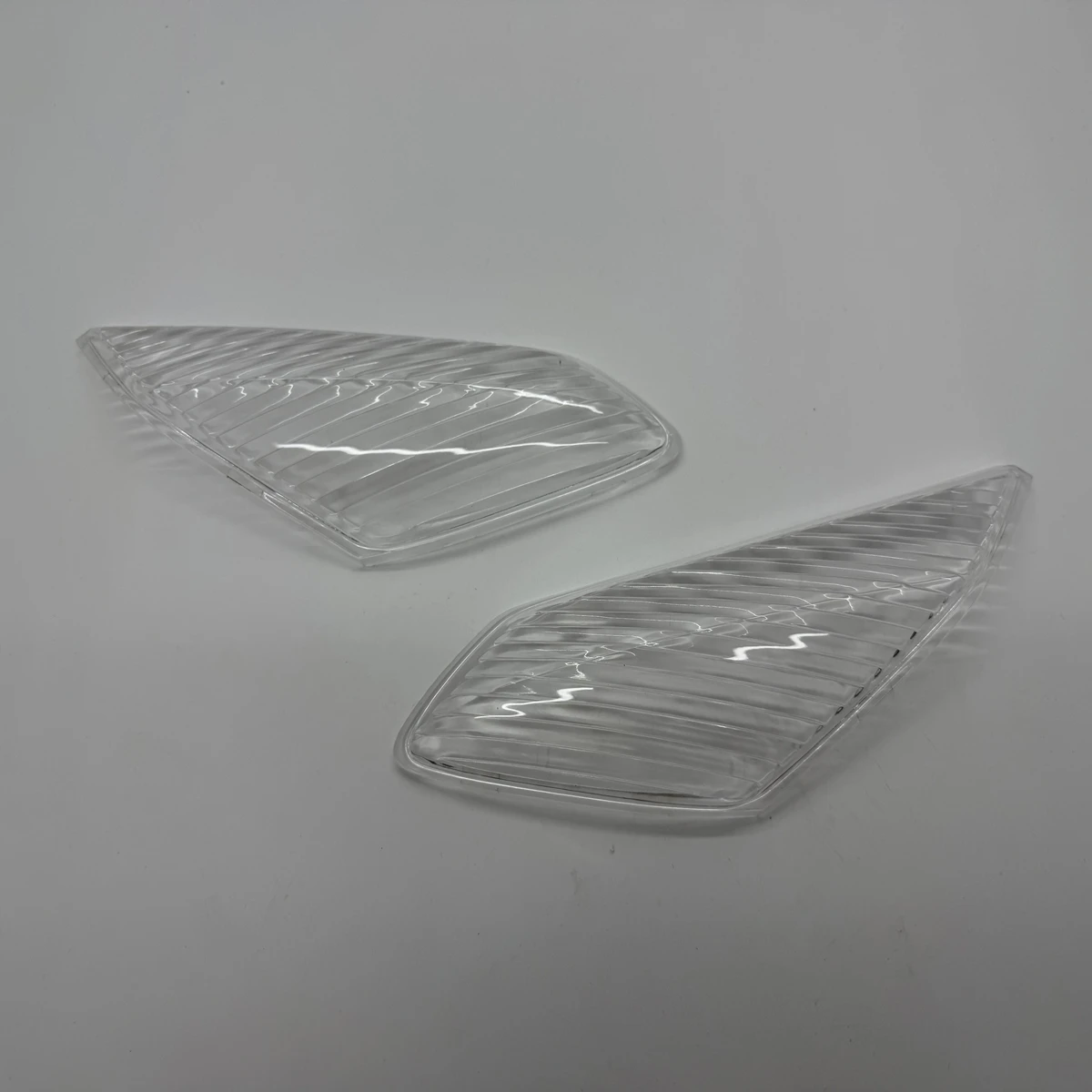 Подходит для корпуса и крышки переднего указателя поворота BMW R1200RT 2010–2013 гг.
Подходит для корпуса и крышки переднего указателя поворота BMW R1200RT 2010–2013 гг.