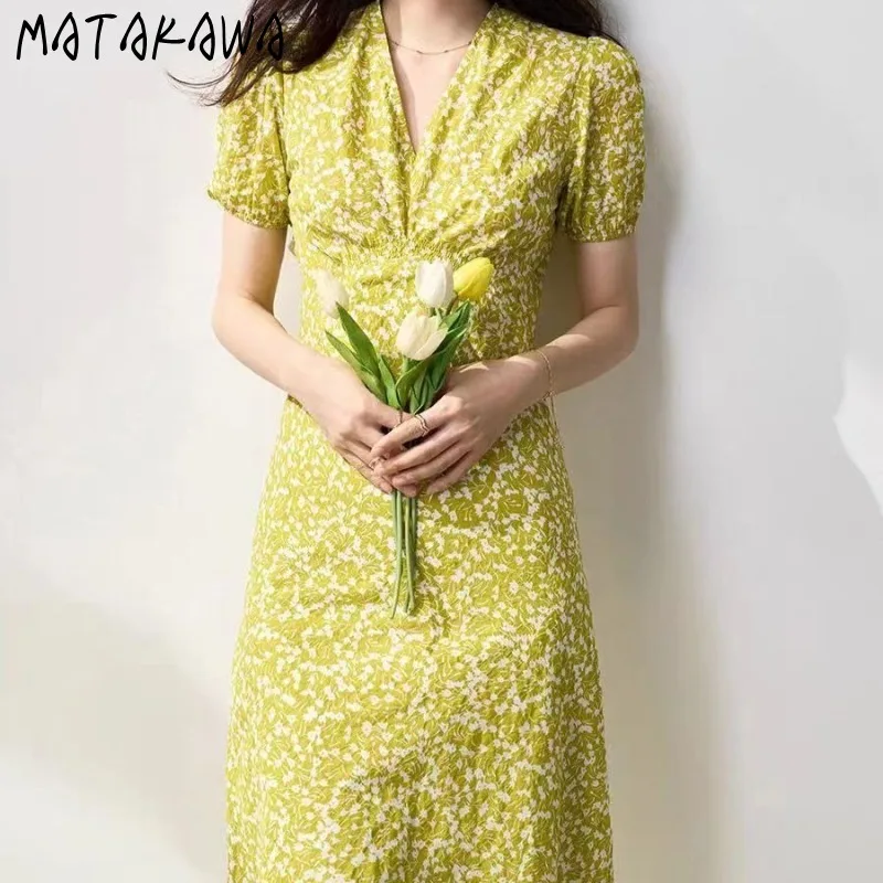 Matakawa Yellow Floral Women Dresses V Neck French Style Vintage Long Dress Spring Summer Fashion Elegant Sweet Vestidos Mujer
Matakawa Yellow Floral Women Dresses V Neck French Style Vintage Long Dress Spring Summer Fashion Elegant Sweet Vestidos Mujer