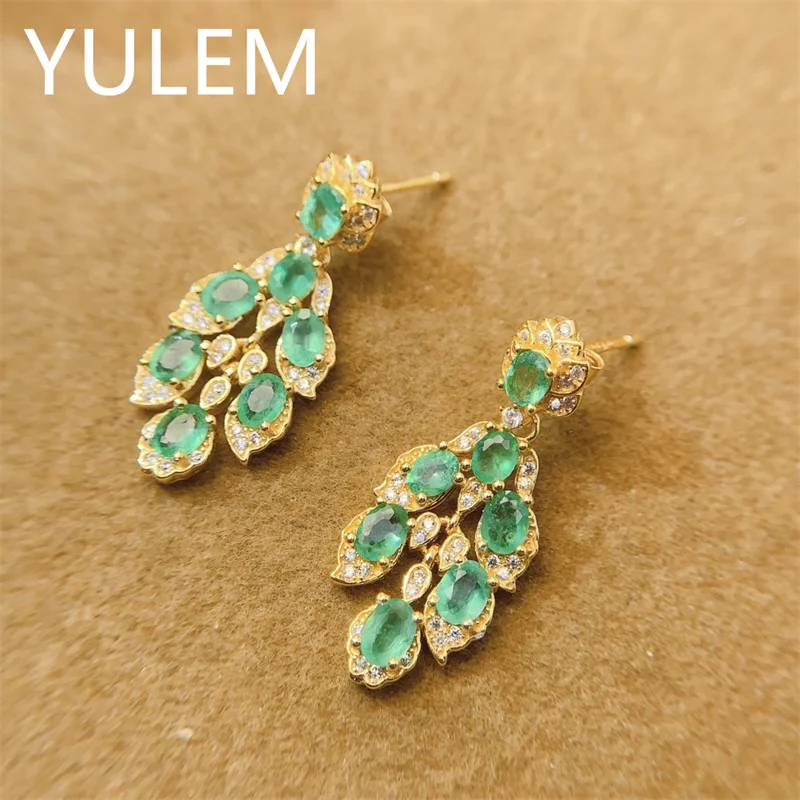 Серебряные серьги-гвоздики YULEM 925 пробы с натуральным изумрудом 3х4 мм, 3 слоя, покрытие из 18-каратного золота
Серебряные серьги-гвоздики YULEM 925 пробы с натуральным изумрудом 3х4 мм, 3 слоя, покрытие из 18-каратного золота