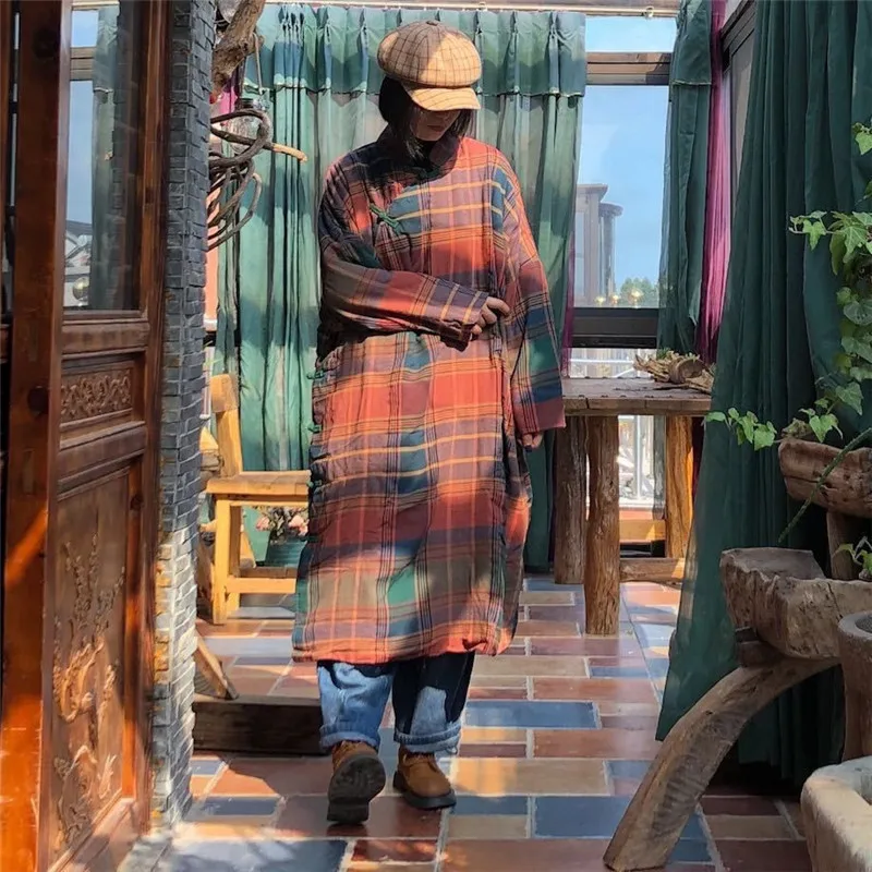 Winter New Frog Button Thicken Cotton Jacket Women Chinese Style Stand Collar Plaid Female Coat Long Split Womens Outwear
Winter New Frog Button Thicken Cotton Jacket Women Chinese Style Stand Collar Plaid Female Coat Long Split Womens Outwear