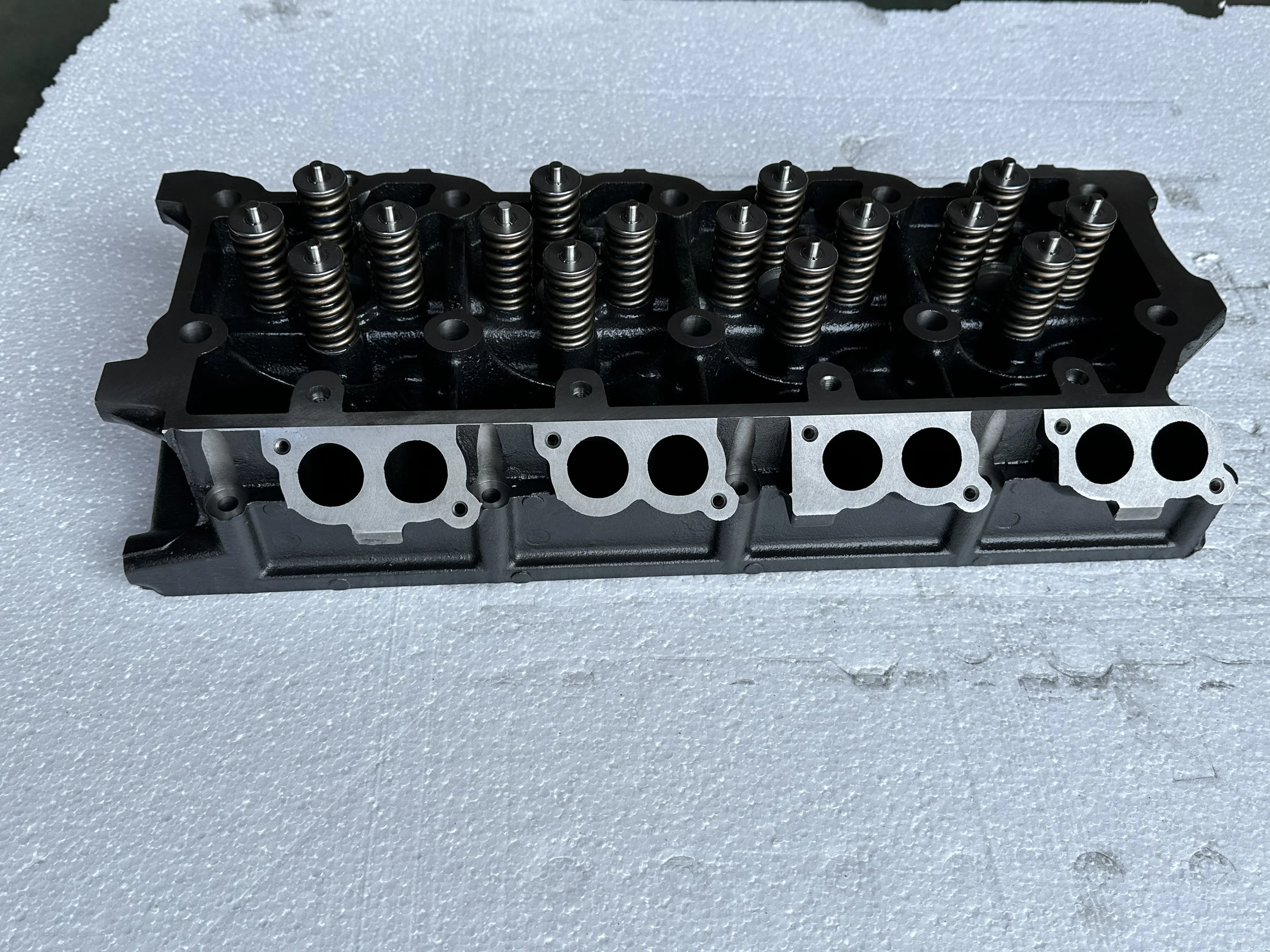 Голая головка блока цилиндров для дизельного двигателя Ford F250 6.0L V8, артикул: 1843080c3, 3c3z6049carm, 3c3z6049da
Голая головка блока цилиндров для дизельного двигателя Ford F250 6.0L V8, артикул: 1843080c3, 3c3z6049carm, 3c3z6049da