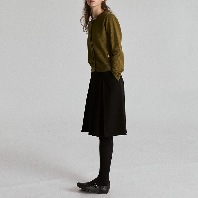 Gray pleated skirt for women2025New autumn and winter woolen fabricsAHigh-waisted slimming woolen midi skirt
Gray pleated skirt for women2025New autumn and winter woolen fabricsAHigh-waisted slimming woolen midi skirt