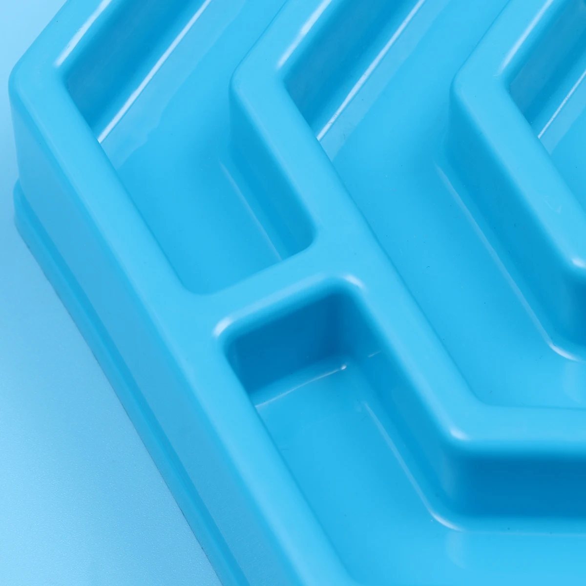 Slow Feed For Cats Dogs Non-Slip Resin Wear Resistant Compact Design Anti-Scratch Pet Feeder Dog Cat Food Dishes Creative Pet
Slow Feed For Cats Dogs Non-Slip Resin Wear Resistant Compact Design Anti-Scratch Pet Feeder Dog Cat Food Dishes Creative Pet